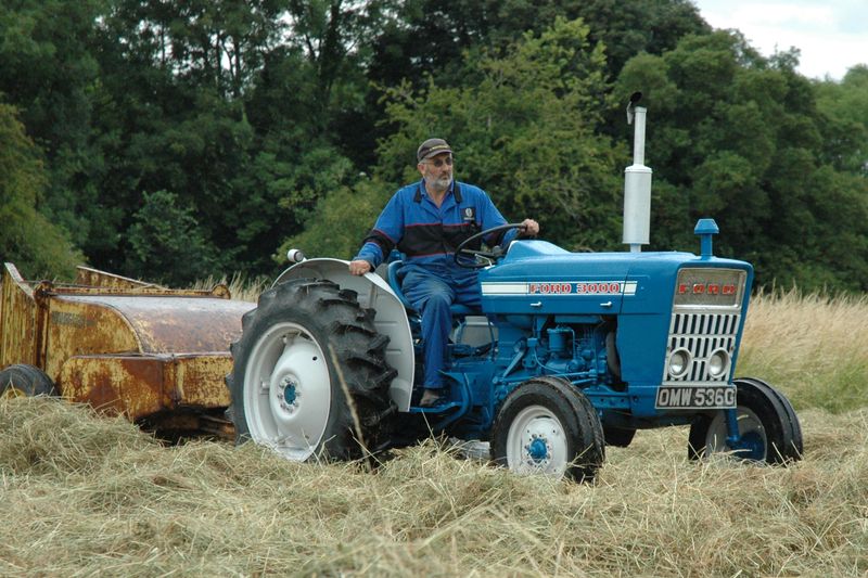 4 Ford Force 3000 & Wuffler