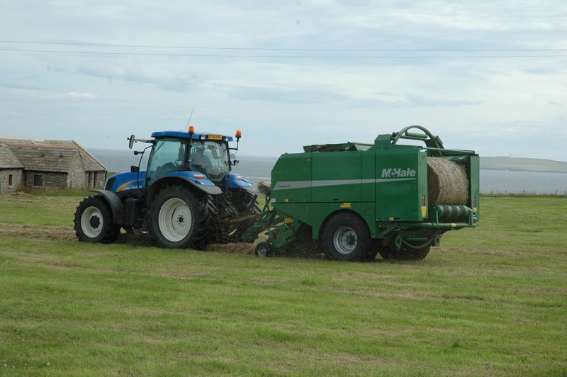 25 Baling at Mull Head