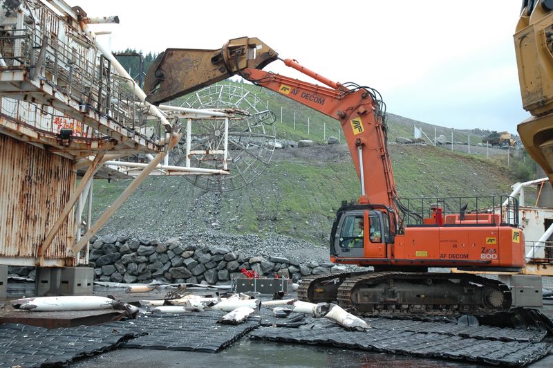 1 Zaxis 800 at work