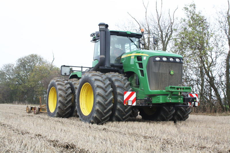 58817.  JOHN DEERE 9530 AND MICHEAL MORRE MOLE PLOUGH