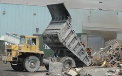 5 Heathfield truck tipping at Thamesteel