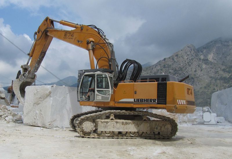 Liebherr 974