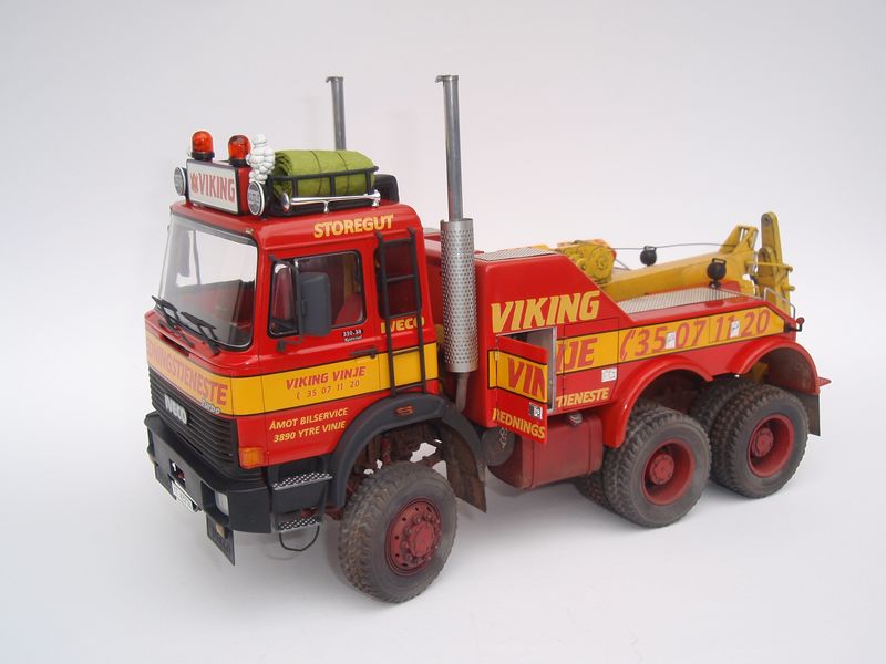 IVECO 6x6 recovery truck model