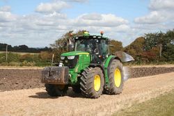 John Deere 6210R